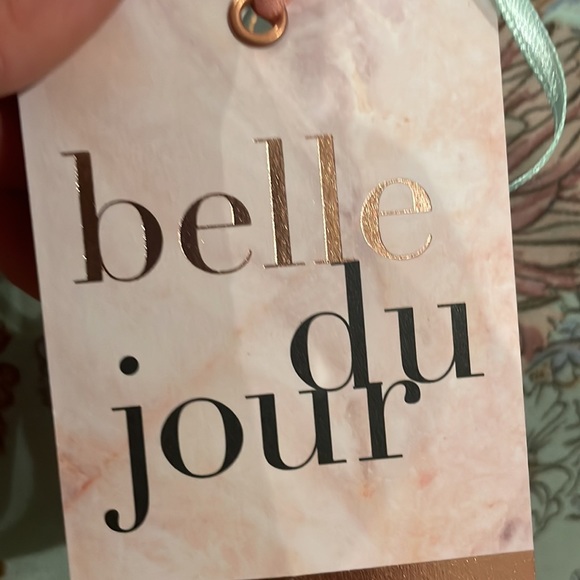 NWTO belle du jour flower camsole. Size med - Picture 5 of 8